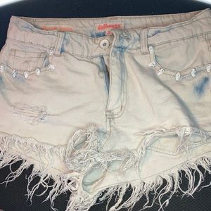 Little skulls on the pockets